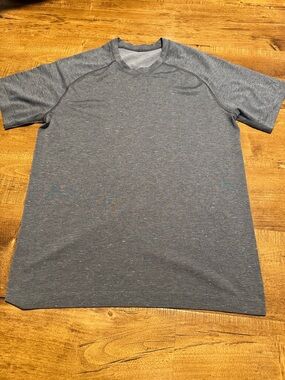 Lululemon Metal Vent Shirt